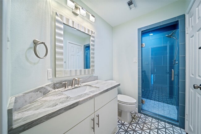 Building Photo - 2662 Sailboat Dr