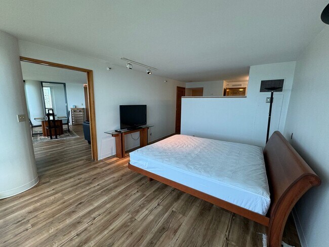 Building Photo - 2/2/2 Ocean-Front Nauru Towers, Endless Ocean Views, 34Floor