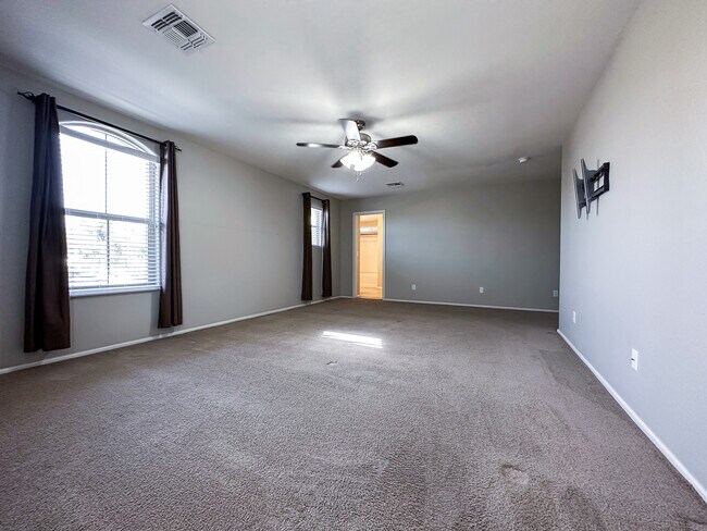 Building Photo - 4057 E Nunneley Rd