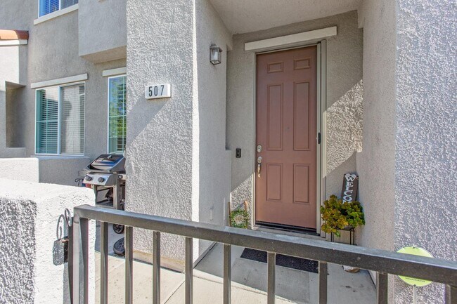 Building Photo - 507 Dante Cir