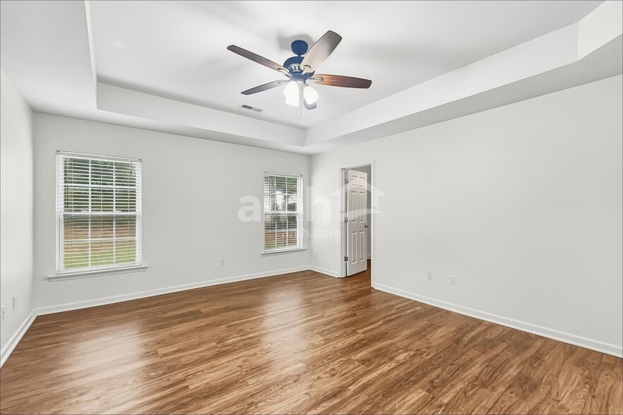 Building Photo - 1 Woodvine Way