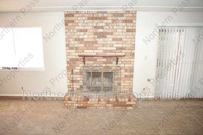 Building Photo - 10521 Gala St