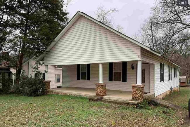 Building Photo - 204 Church Ave SE