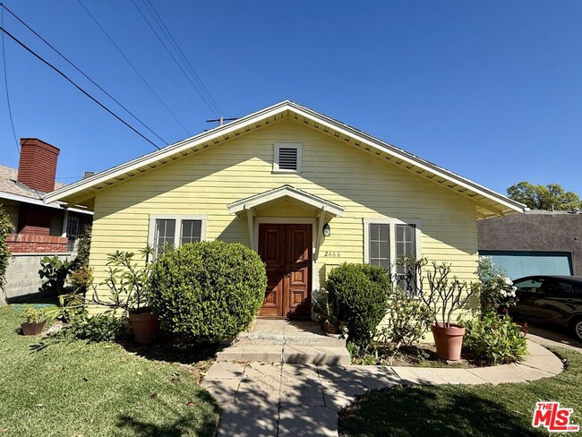 Building Photo - 2666 Cimarron St