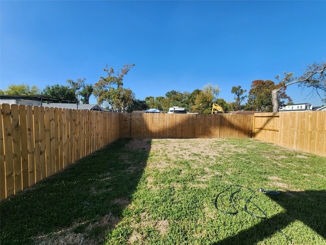 Building Photo - 7817 Beckley St