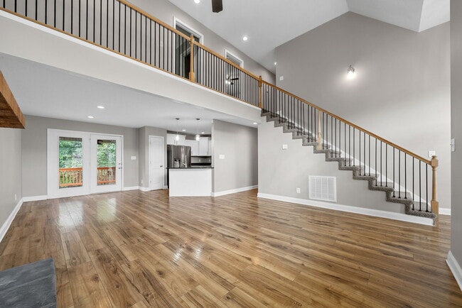 Building Photo - 1725 Rains Rd