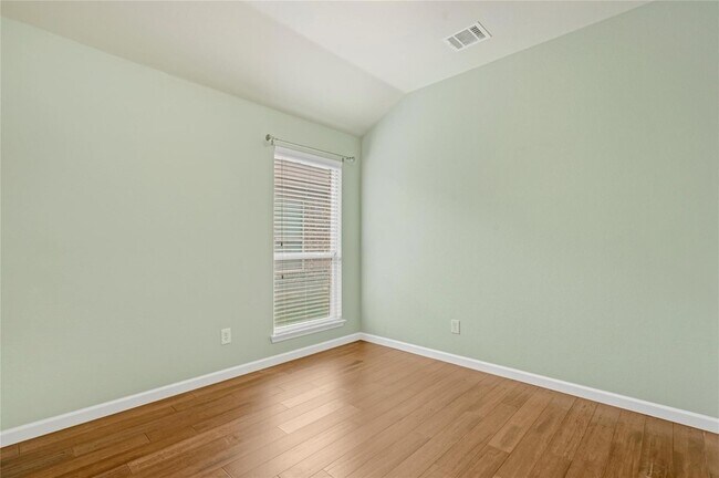Building Photo - 9001 Tumbleweed Dr
