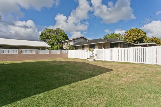 Building Photo - Partially furnished Kailua Home 3bed/2bath...