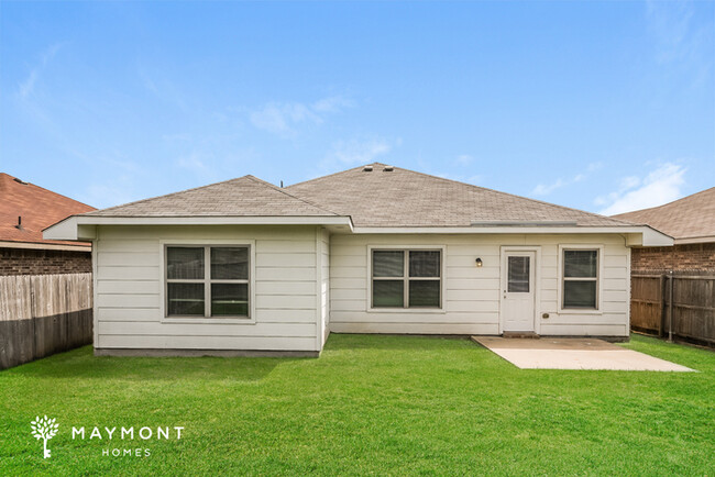 Building Photo - Beautiful 4-Bedroom Brick Home