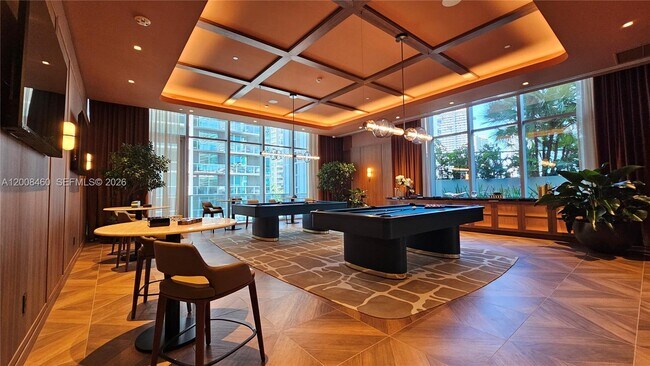 Building Photo - 77 SE 5th St