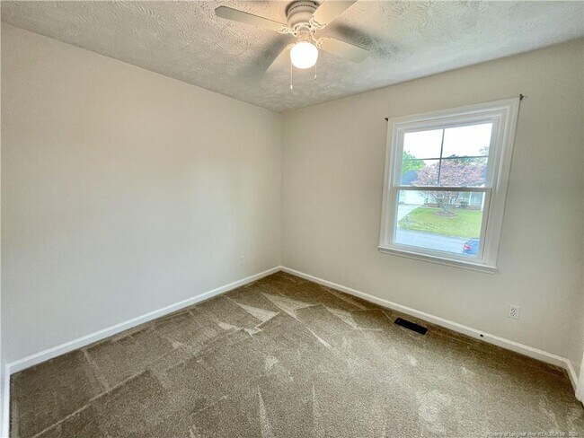 Building Photo - 623 Daharan Dr