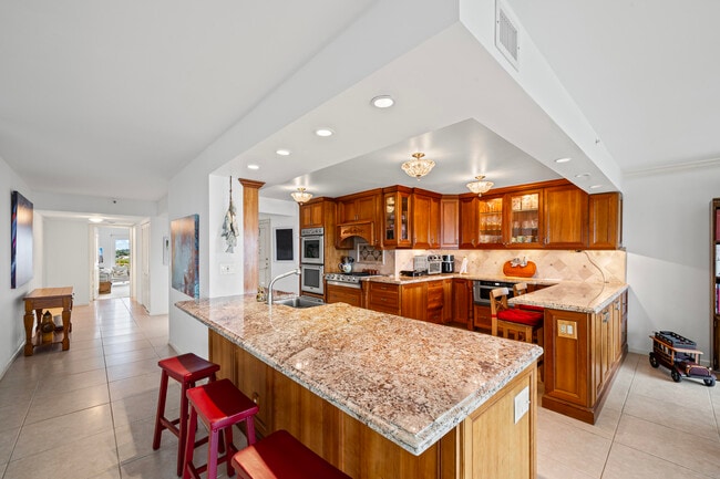 Building Photo - 4301 N Ocean Blvd
