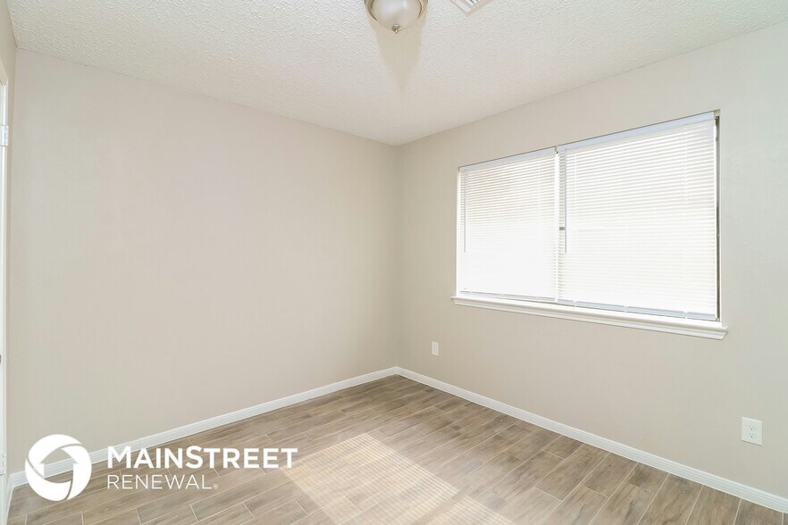 Building Photo - 5103 Nocona Ln