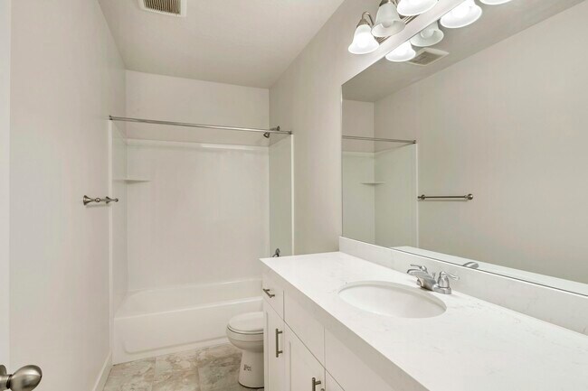 Building Photo - 4763 Silver Ridge Rd