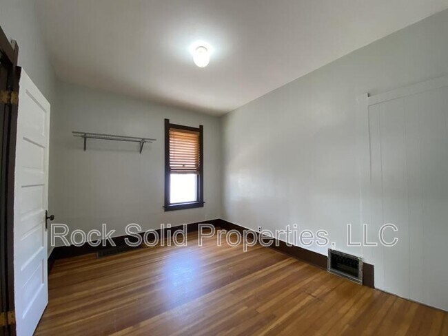 Building Photo - 2414 Reed Ave