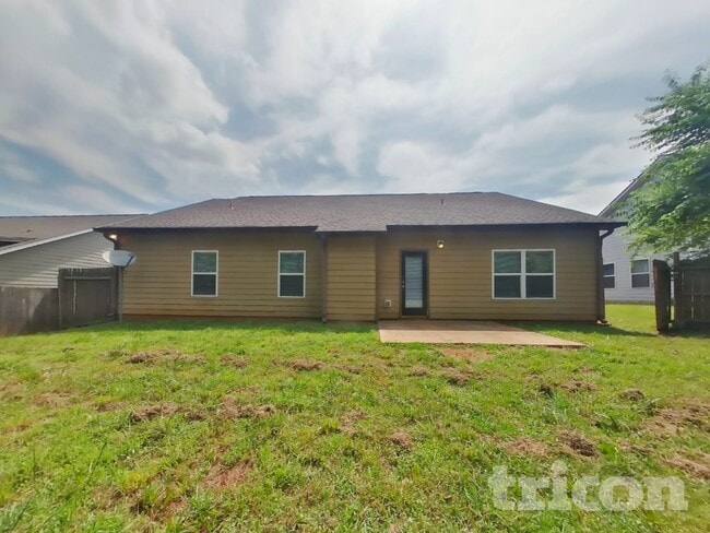 Building Photo - 56 Chimney Springs Dr SW