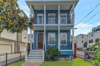 Building Photo - 1108 W 22nd St