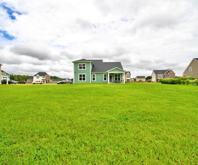 Building Photo - 141 Cattle Fence Dr
