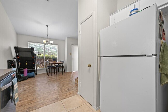 Building Photo - 11728 Norwegian Wood Dr