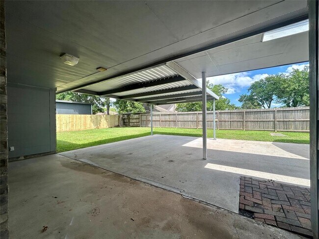 Building Photo - 2711 Laurel Creek Way
