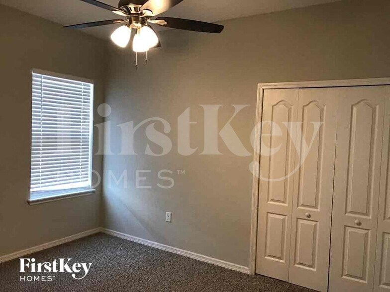 Building Photo - 1124 Berkley Ridge Ln