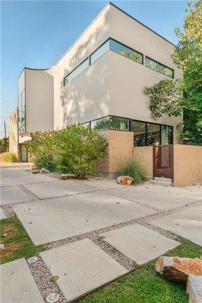 Building Photo - 1713 Bluebonnet Ln