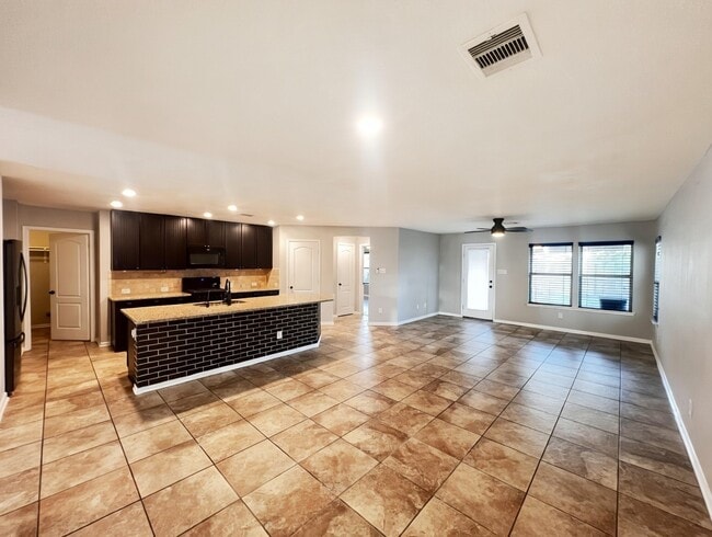 Building Photo - 6718 Madison Heights Ct