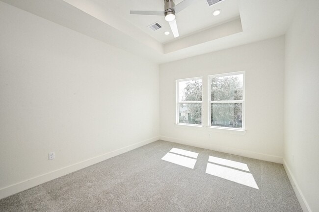 Building Photo - 3839 Noah St