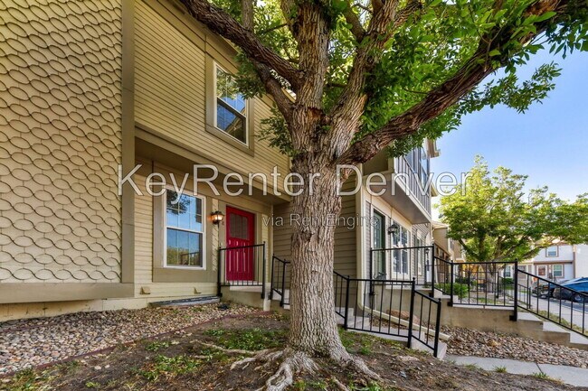 Building Photo - 1811 S Quebec Way