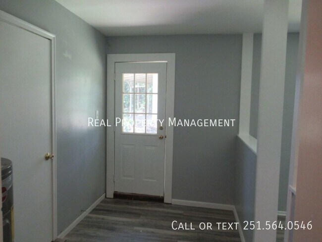 Building Photo - 123 Windsor Ct
