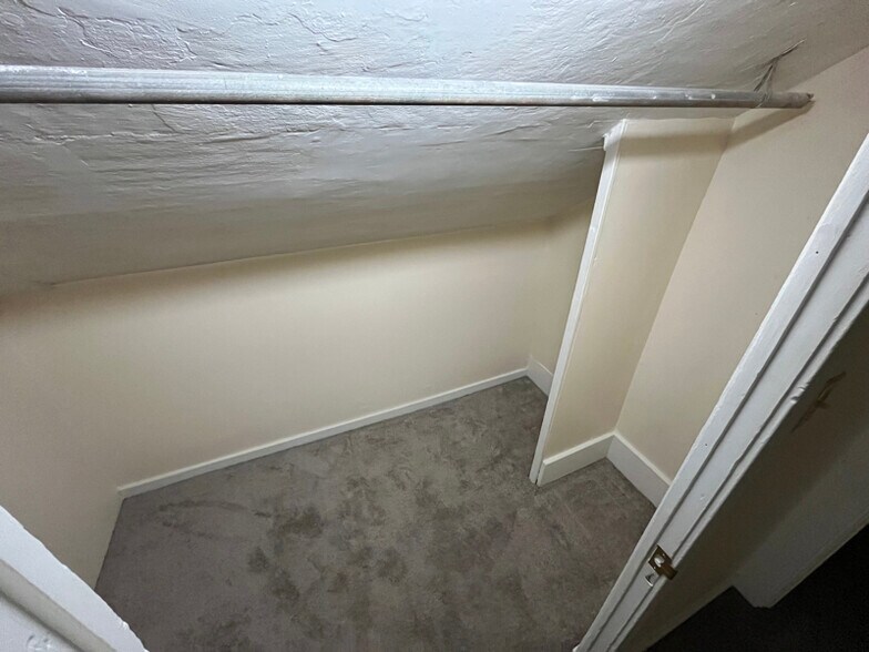 Building Photo - 192 N Smith St