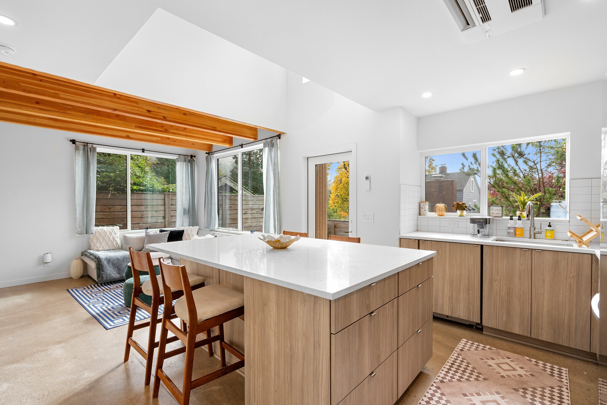 Building Photo - 3590 SW Patton Rd