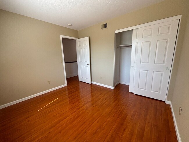 Building Photo - 8837 La Margarita Way
