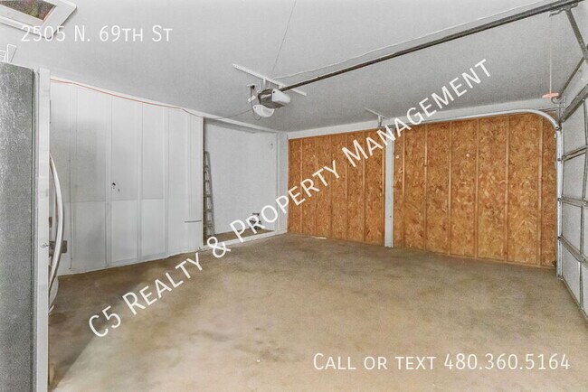 Building Photo - 2505 N 69th St