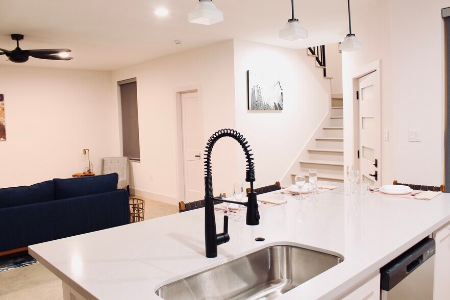 Building Photo - 12204 Hairston Cir