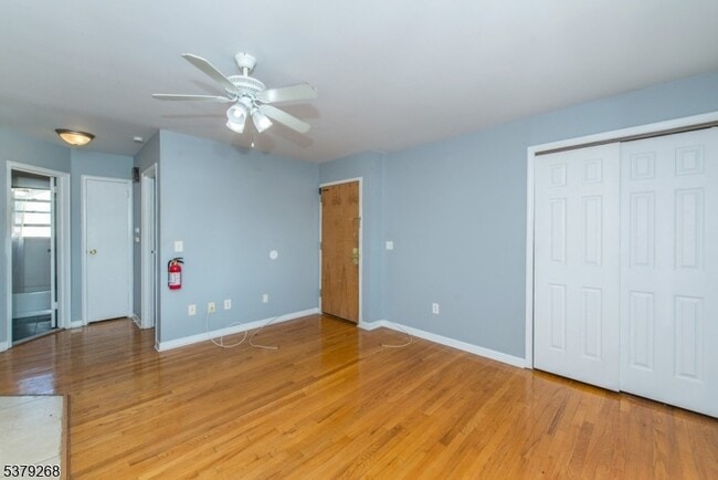 Building Photo - 101 N Beverwyck Rd