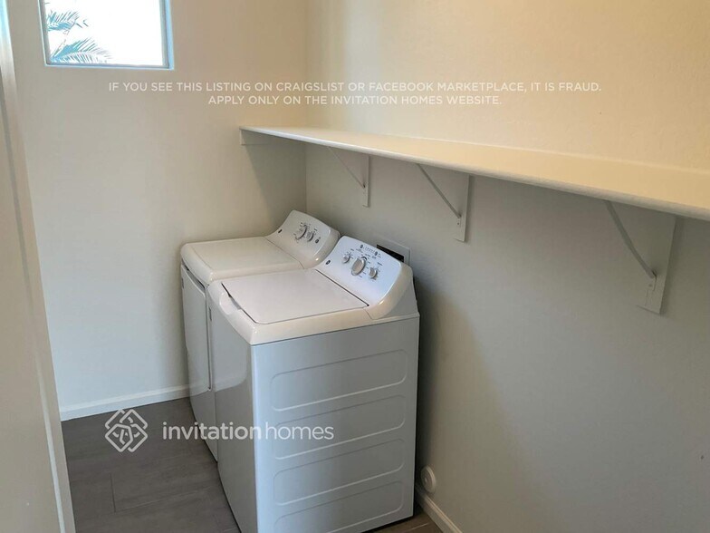 Building Photo - 16440 S 10th St