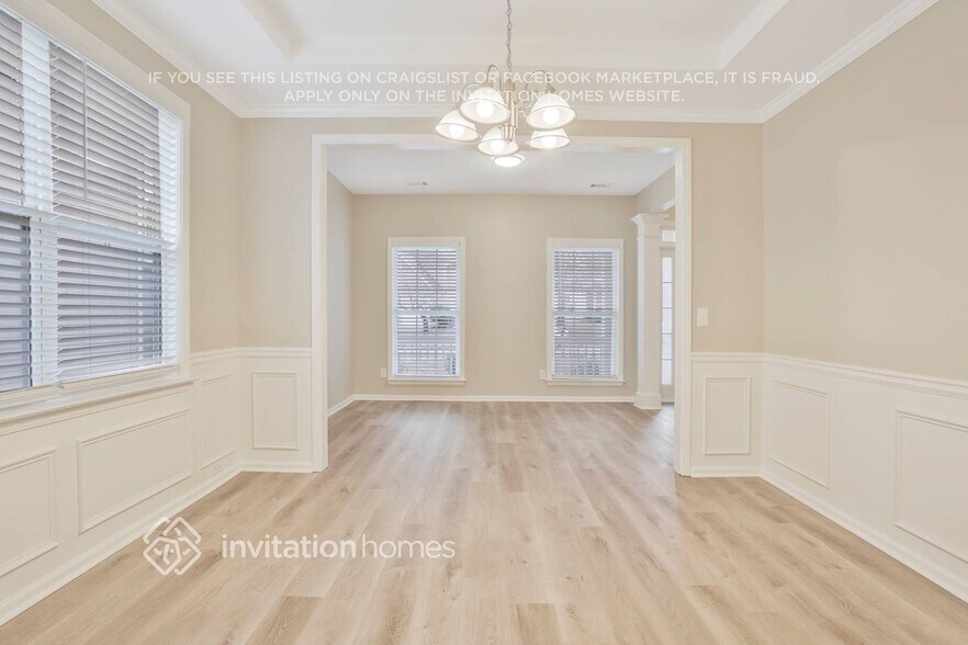 Building Photo - 8960 Crest View Cir