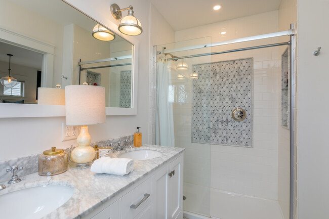 Beautiful and bright master bath with fantastic shower - 11 Henry St