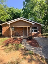 Building Photo - 4 bedroom HOUSE!