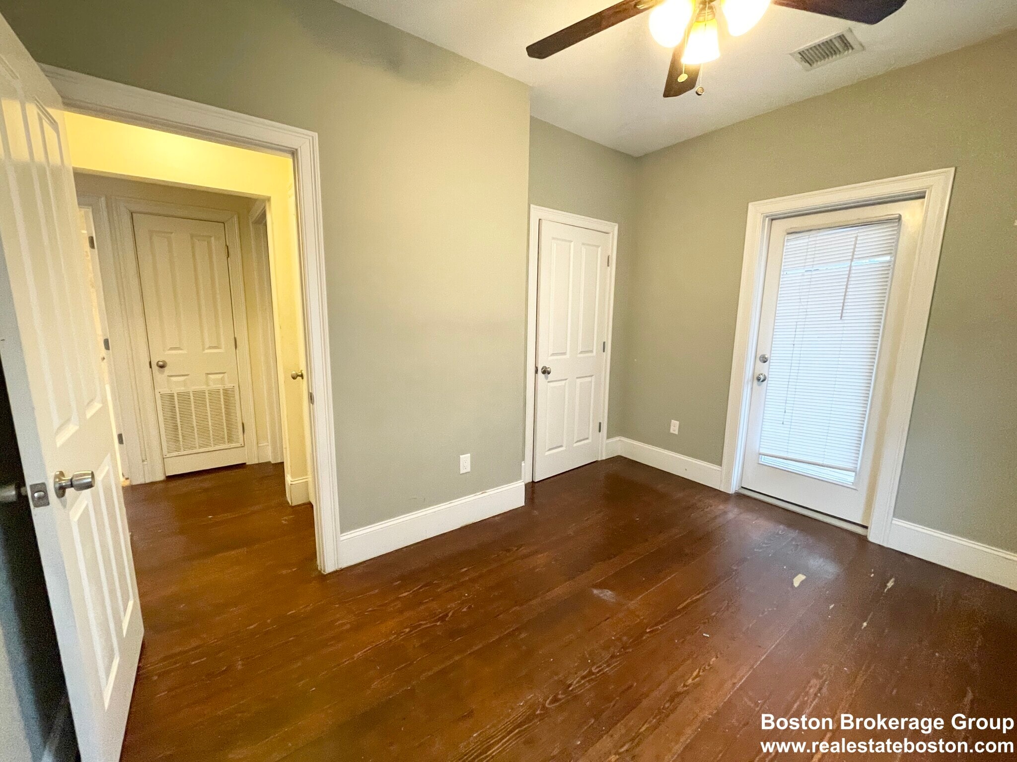 Building Photo - 178 Hillside St