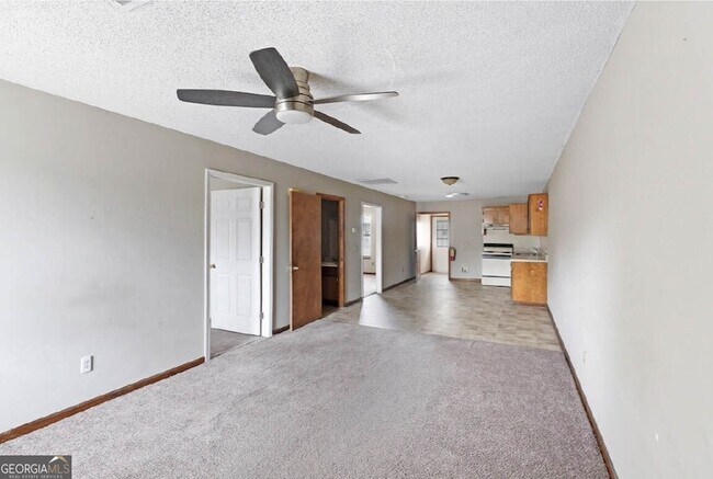 Building Photo - 124 Evergreen Trail SE