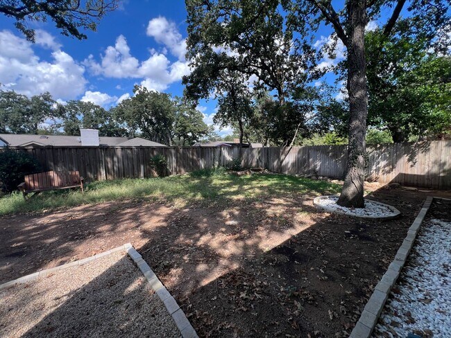 Building Photo - Shelmar Drive