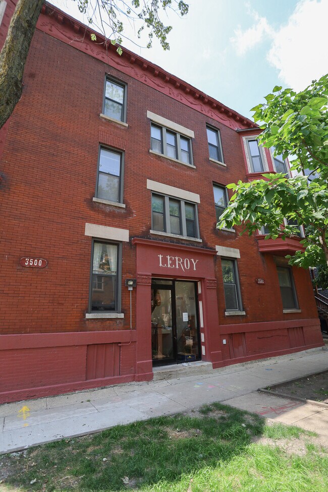 Building Photo - 3502 N Reta Ave
