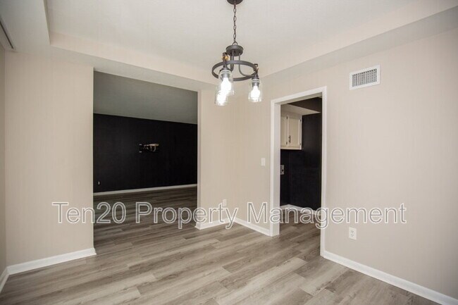 Building Photo - 2525 Norris Rd