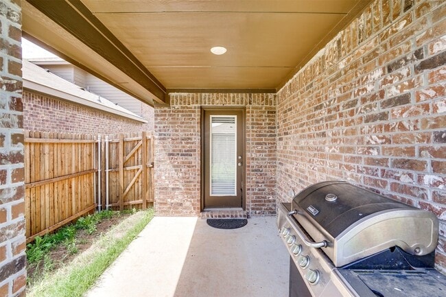 Building Photo - 106 Gallant Fox Ln