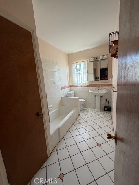 Building Photo - 5243 Acacia St