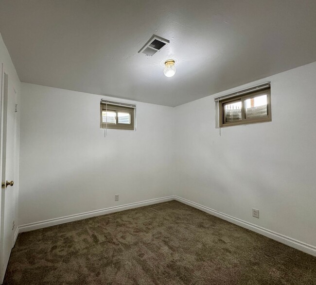 Building Photo - Spacious 4 bedroom home in Westminster! Av...