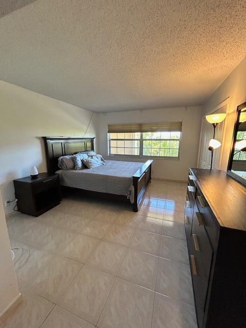 Building Photo - 4030 W Palm Aire Dr