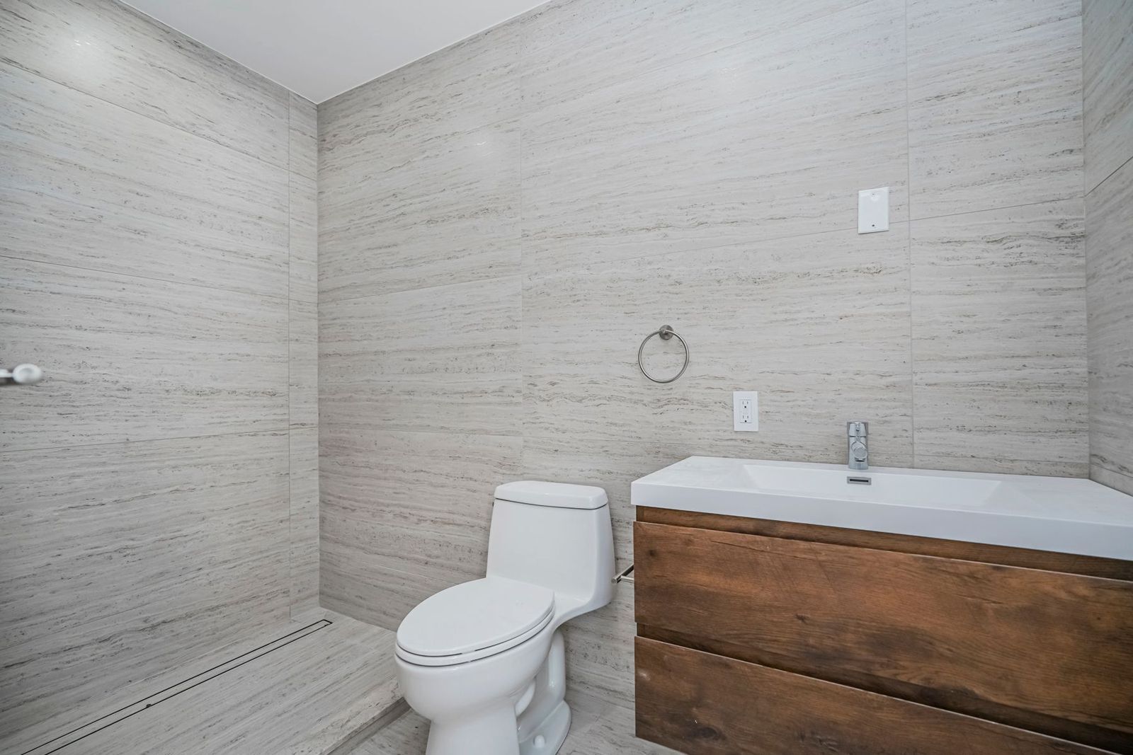 Building Photo - 421 78th St